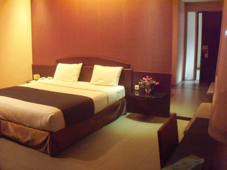 Reddoorz Plus @ Cipaganti Street 3 Bandung Eksteriør billede
